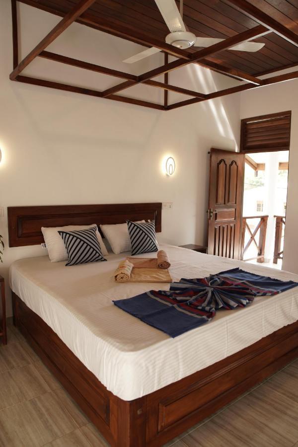 Surf Nest Hiriketiya Hotel Dickwella Exterior photo