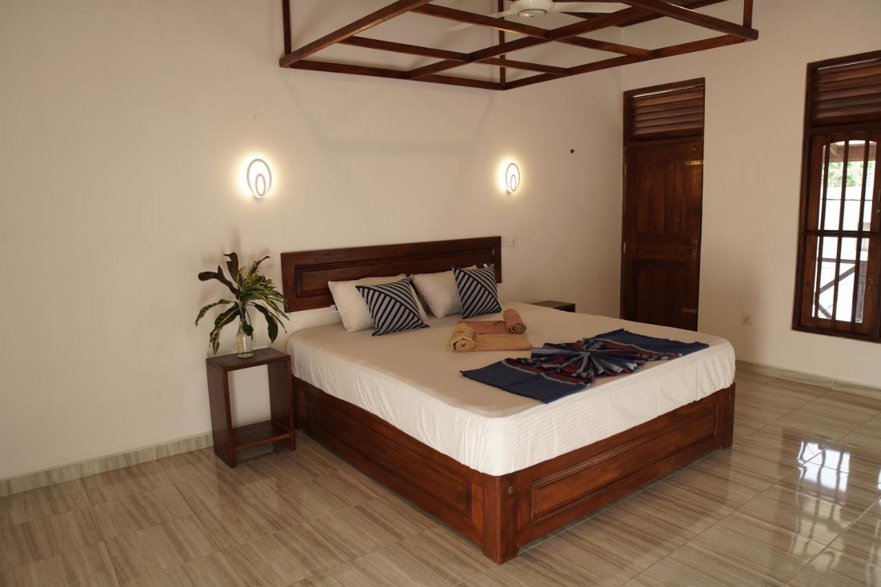 Surf Nest Hiriketiya Hotel Dickwella Exterior photo