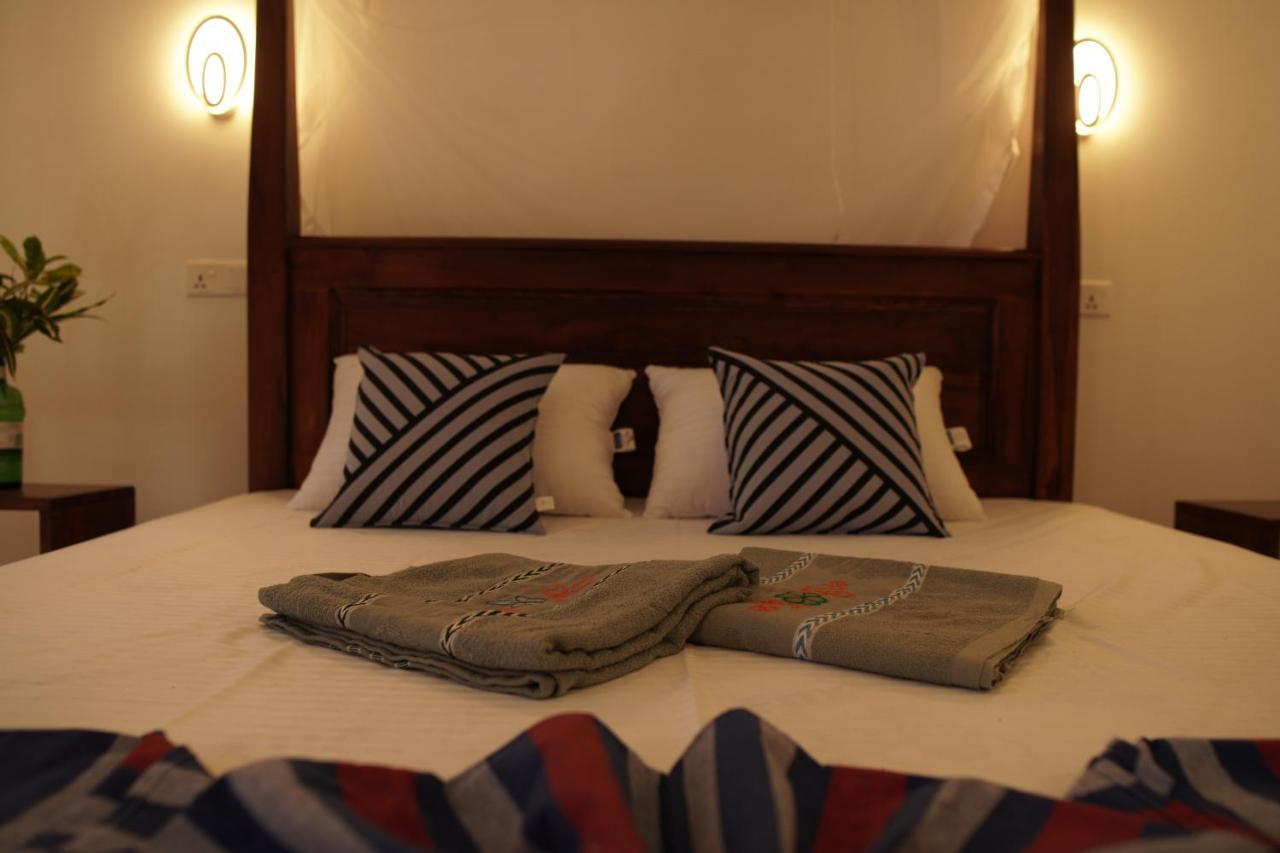 Surf Nest Hiriketiya Hotel Dickwella Exterior photo